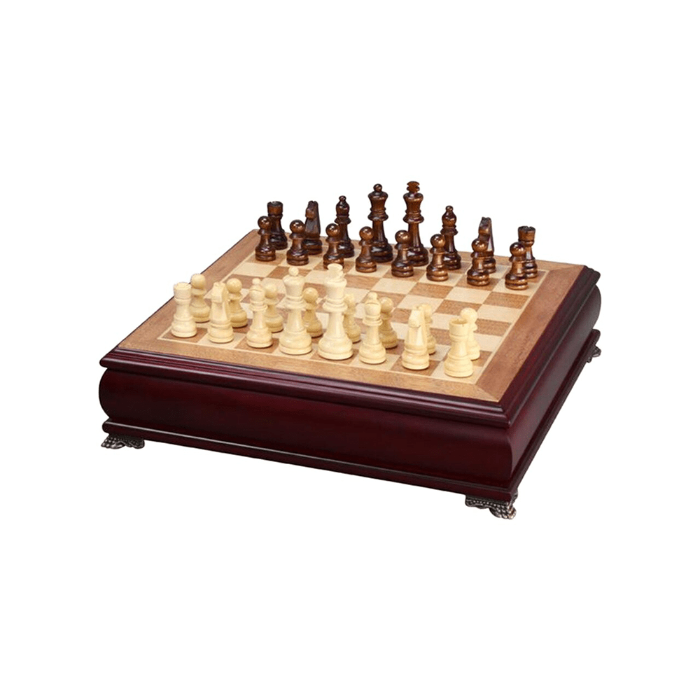 Jeu d'échecs en bois sculpté