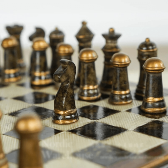 Jeu d'échecs de collection en bois et résine