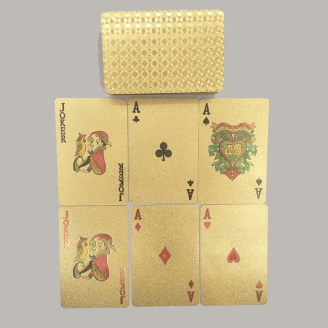 Jeu de cartes dorées, rouges et noires